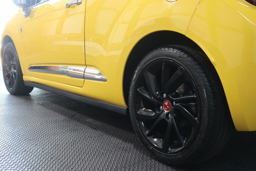 DS DS 3 1.6 Bluehdi Prestige Ss 118 Bhp Silver #62