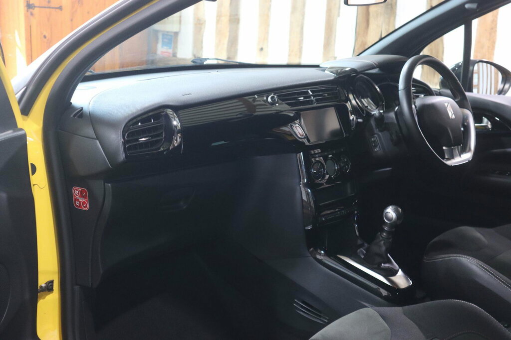 DS DS 3 1.6 Bluehdi Prestige Ss 118 Bhp Silver #30
