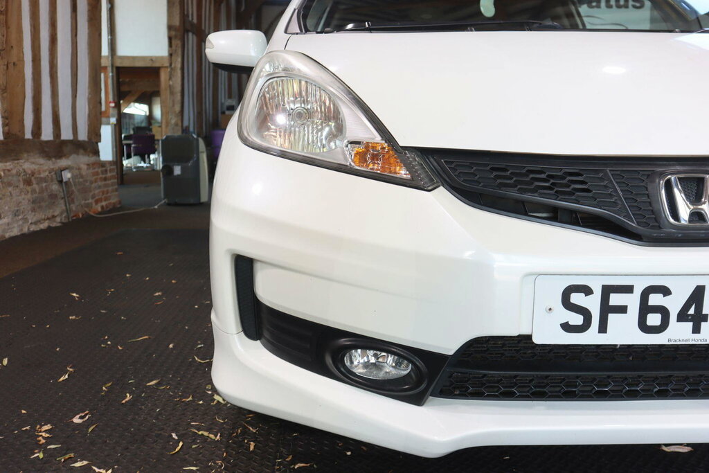 Honda Jazz 1.4 I Vtec Es Plus Hatchback White #47