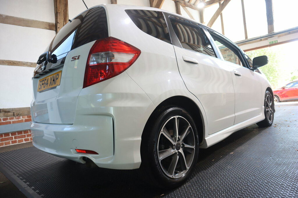 Honda Jazz 1.4 I Vtec Es Plus Hatchback White #50