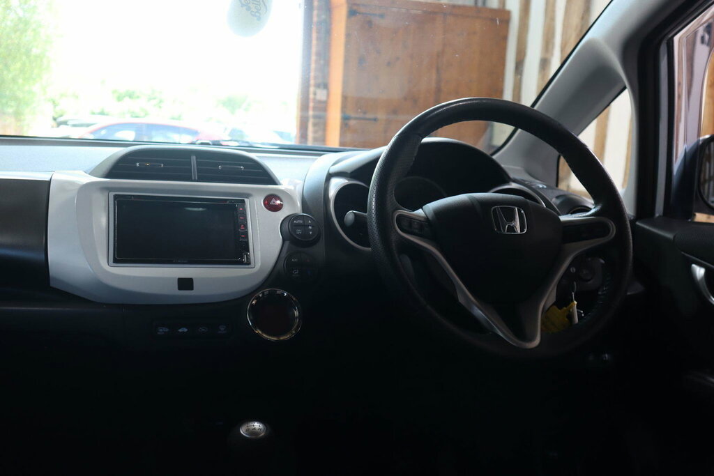 Honda Jazz 1.4 I Vtec Es Plus Hatchback White #38