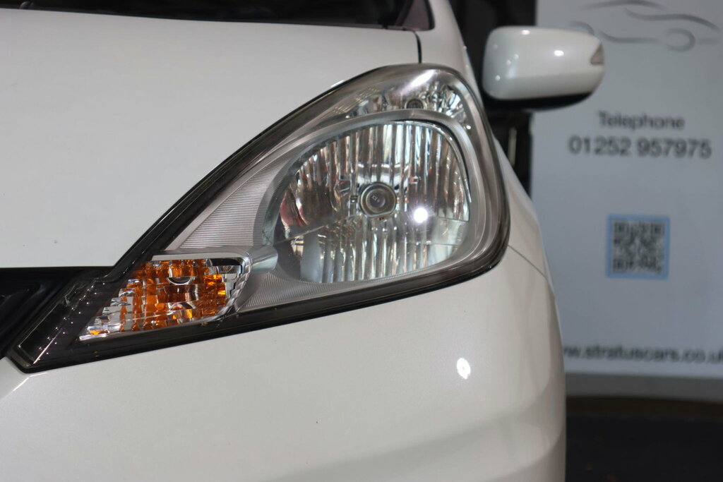 Honda Jazz 1.4 I Vtec Es Plus Hatchback White #64