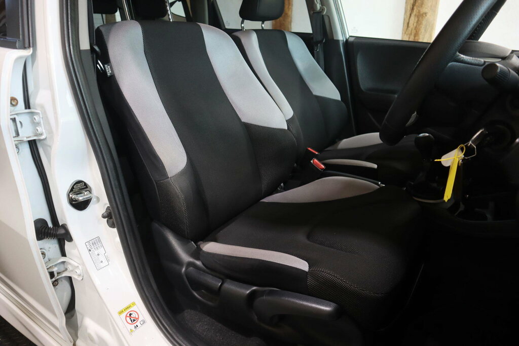 Honda Jazz 1.4 I Vtec Es Plus Hatchback White #11