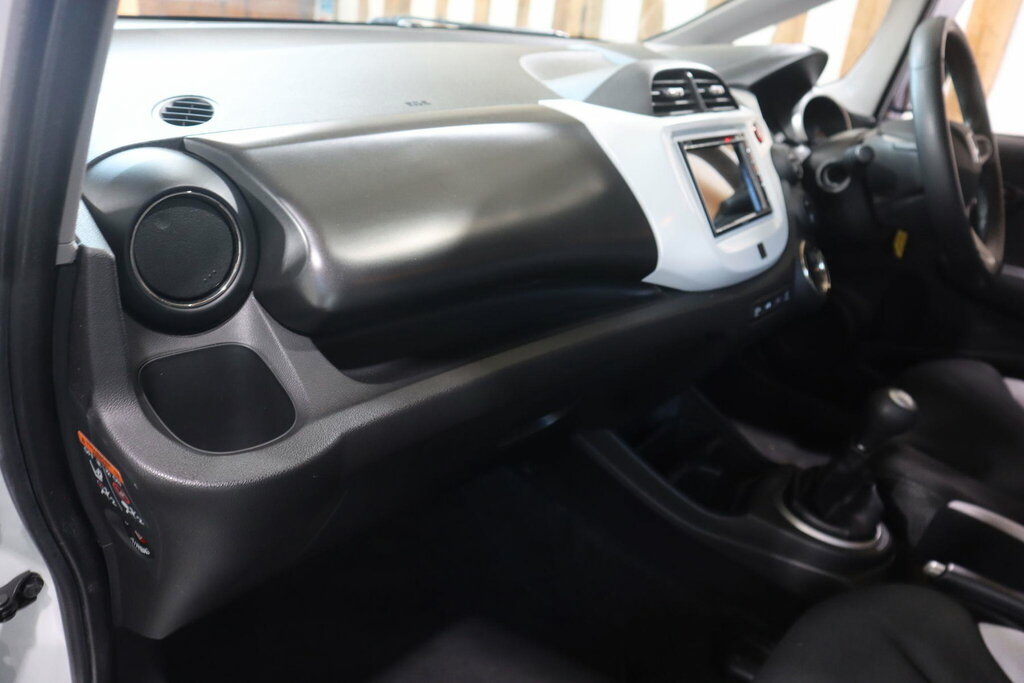 Honda Jazz 1.4 I Vtec Es Plus Hatchback White #30