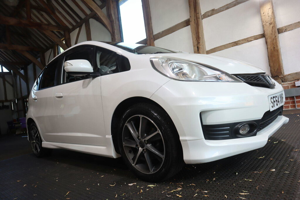 Honda Jazz 1.4 I Vtec Es Plus Hatchback White #44