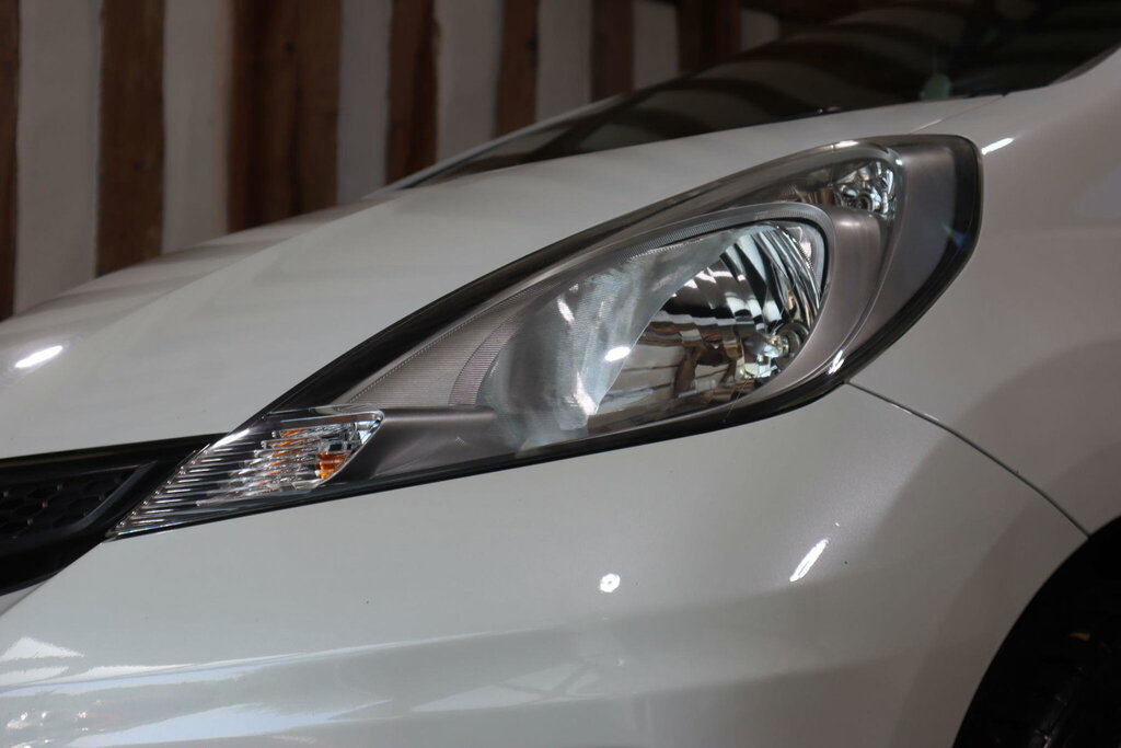 Honda Jazz 1.4 I Vtec Es Plus Hatchback White #62