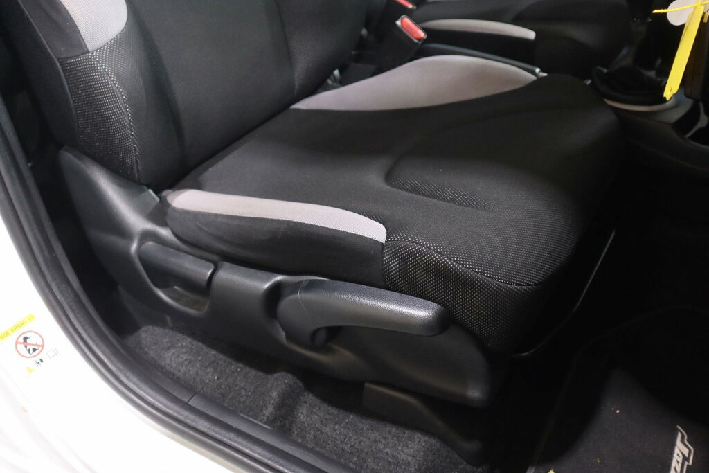 Honda Jazz 1.4 I Vtec Es Plus Hatchback White #12