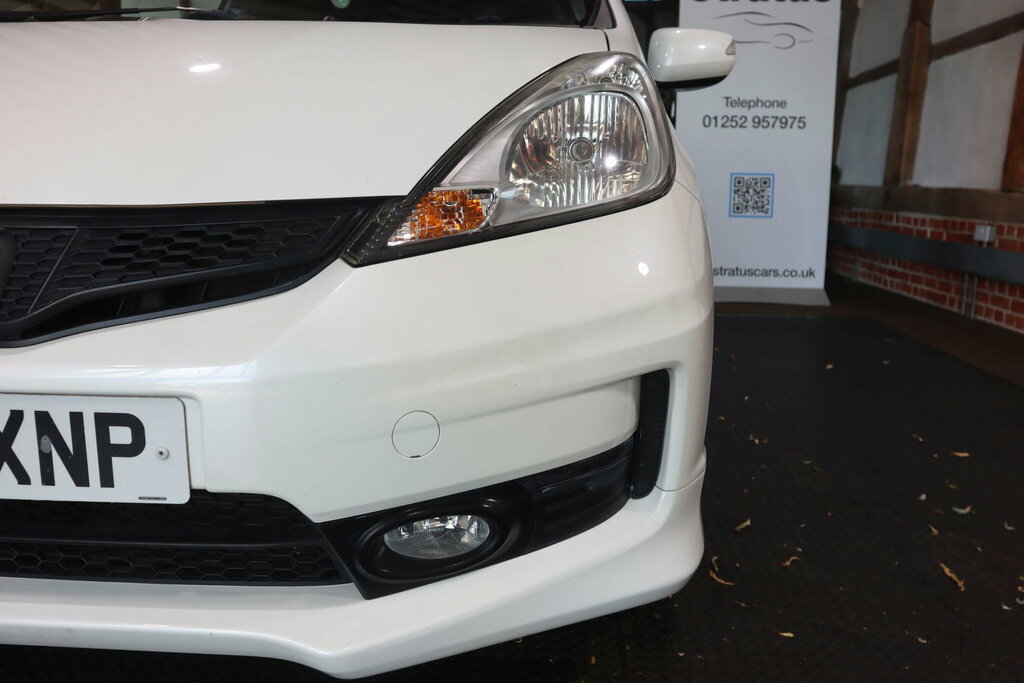 Honda Jazz 1.4 I Vtec Es Plus Hatchback White #63