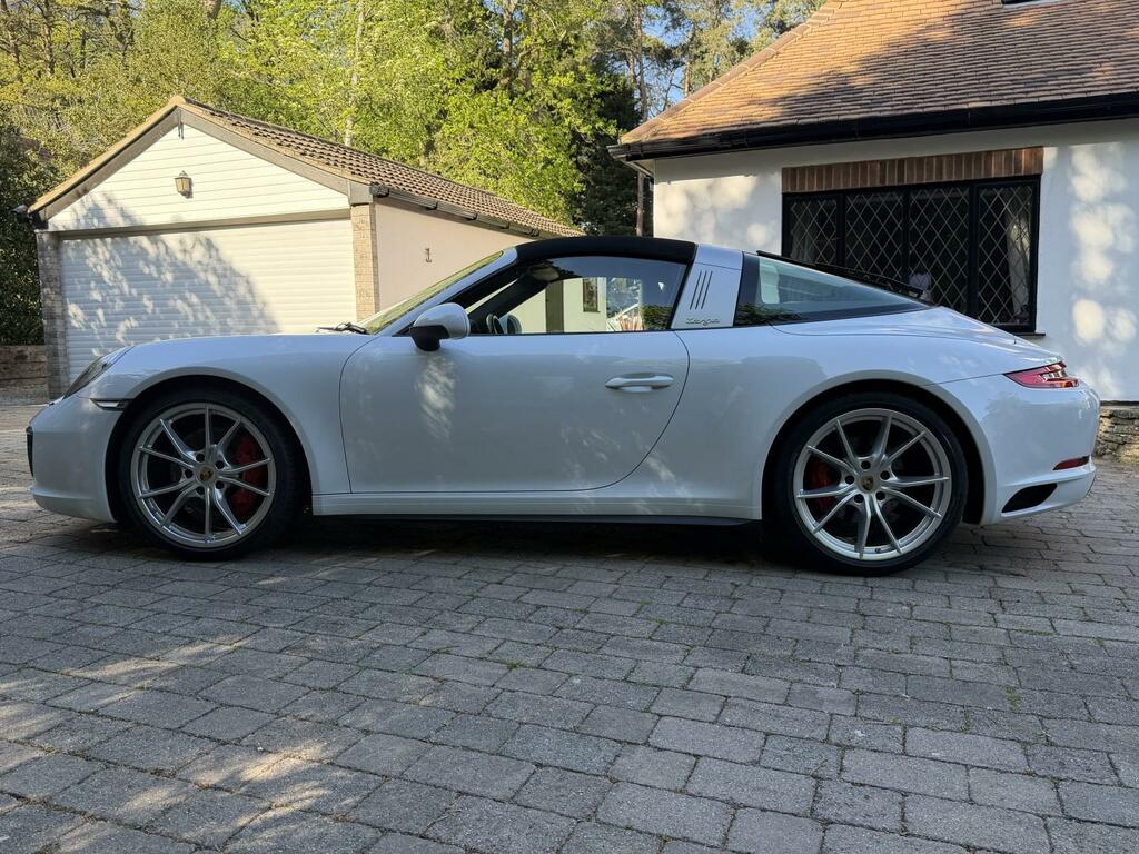 Porsche 911 3.0 T 991 4S White #3