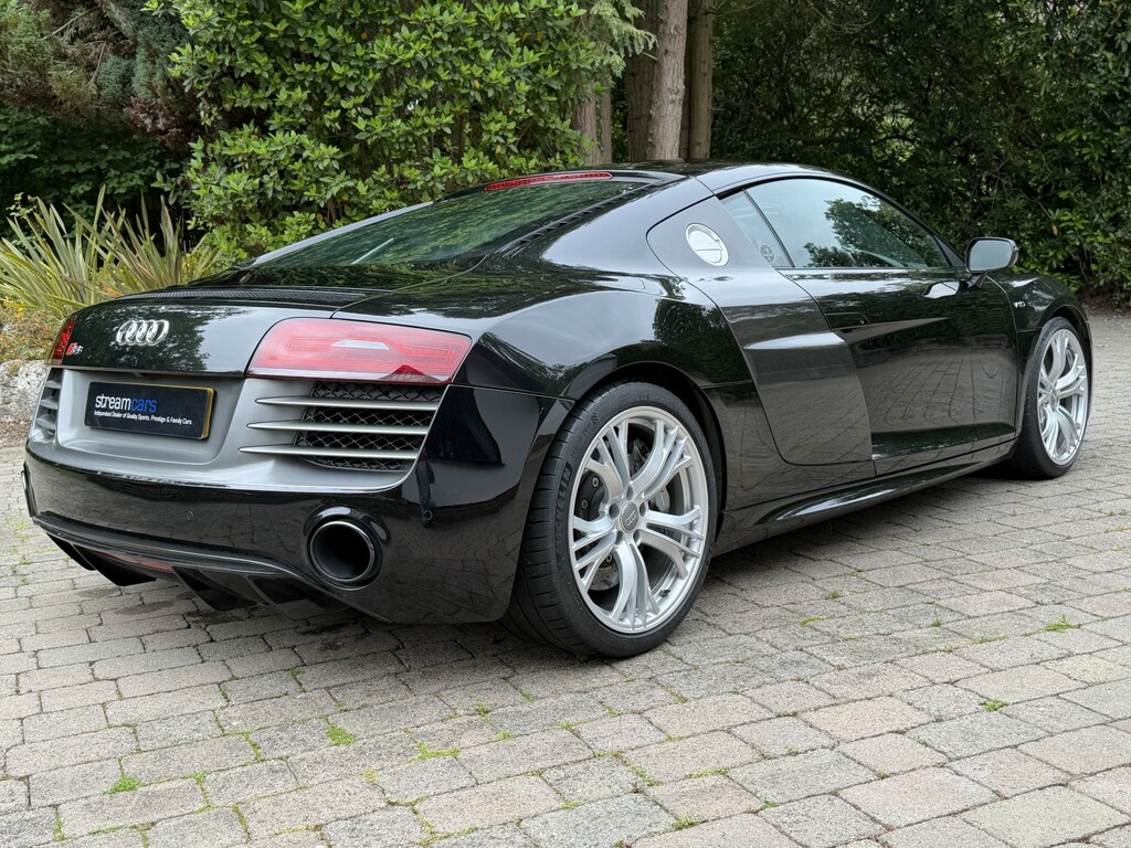 Audi R8 5.2 Fsi V10 Plus Black #6