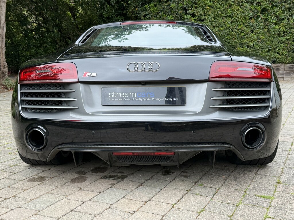 Audi R8 5.2 Fsi V10 Plus Black #5