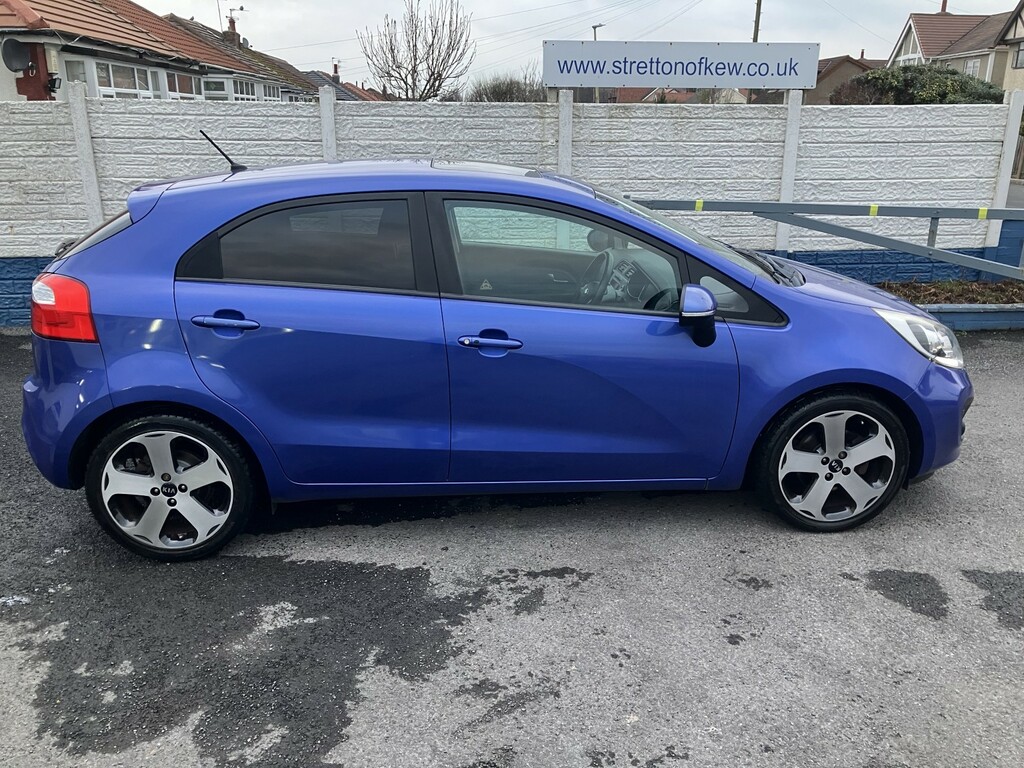 Kia RIO Hatchback 1.4 Ecodynamics 4 201464 Blue