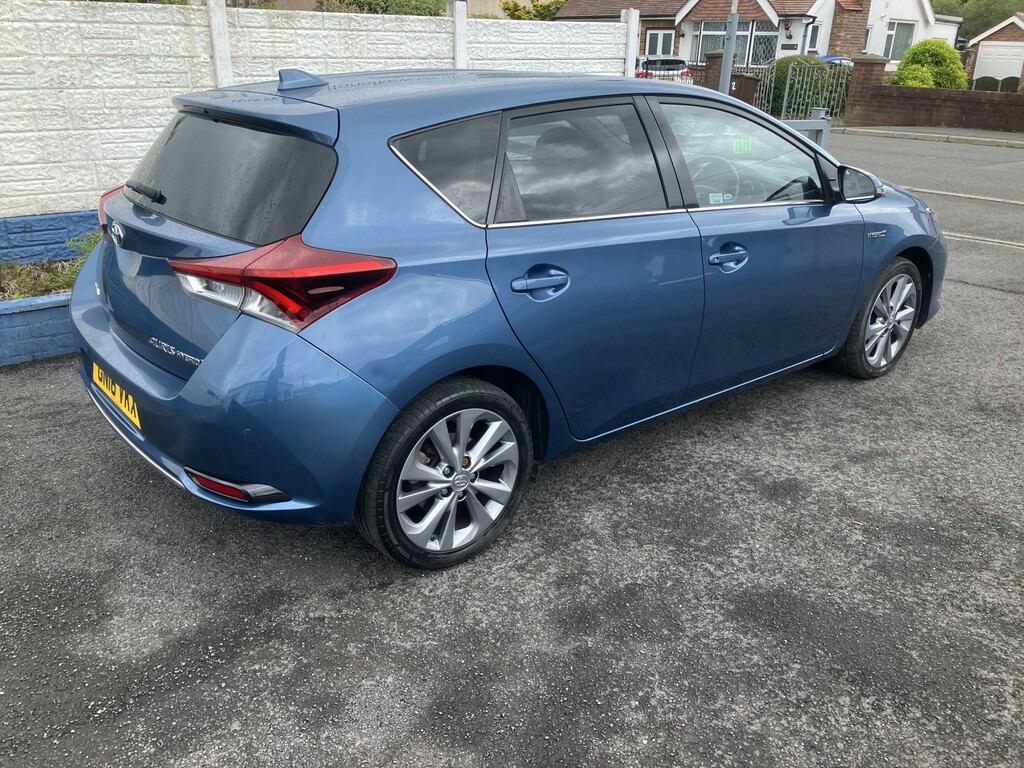Toyota Auris Hatchback 1.8 Vvt-h Excel 201616 GN16VKX Blue #2