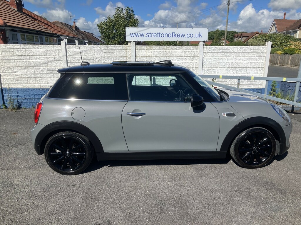Mini Hatch 1.5 Cooper 3-Door Hatch Grey