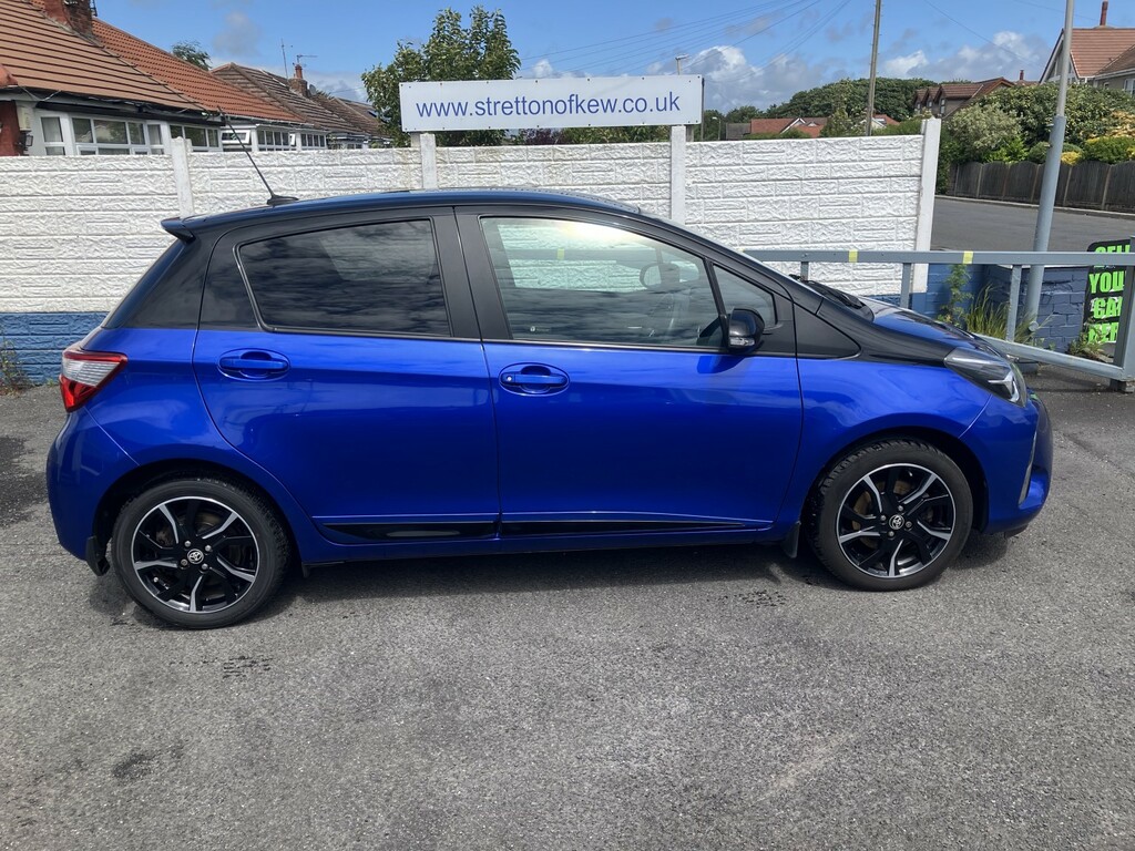 Toyota Yaris 1.5 Vvt-i Grey Bi-tone Blue