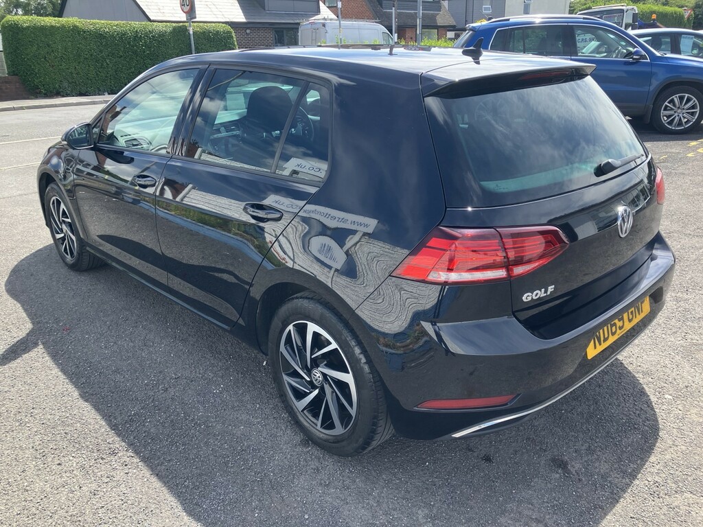 Volkswagen Golf 1.5 Tsi Evo Match Edition Black #4