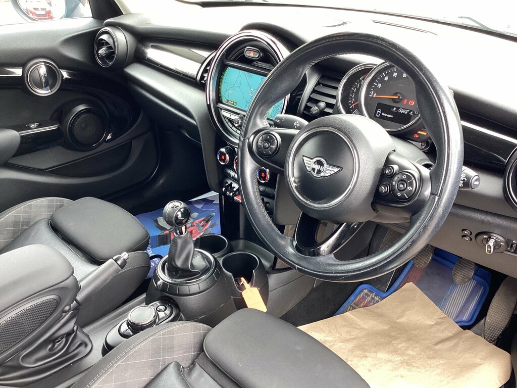 Mini Hatch 1.5 Cooper Ulez 20 Tax Air Con Alloys Green #10