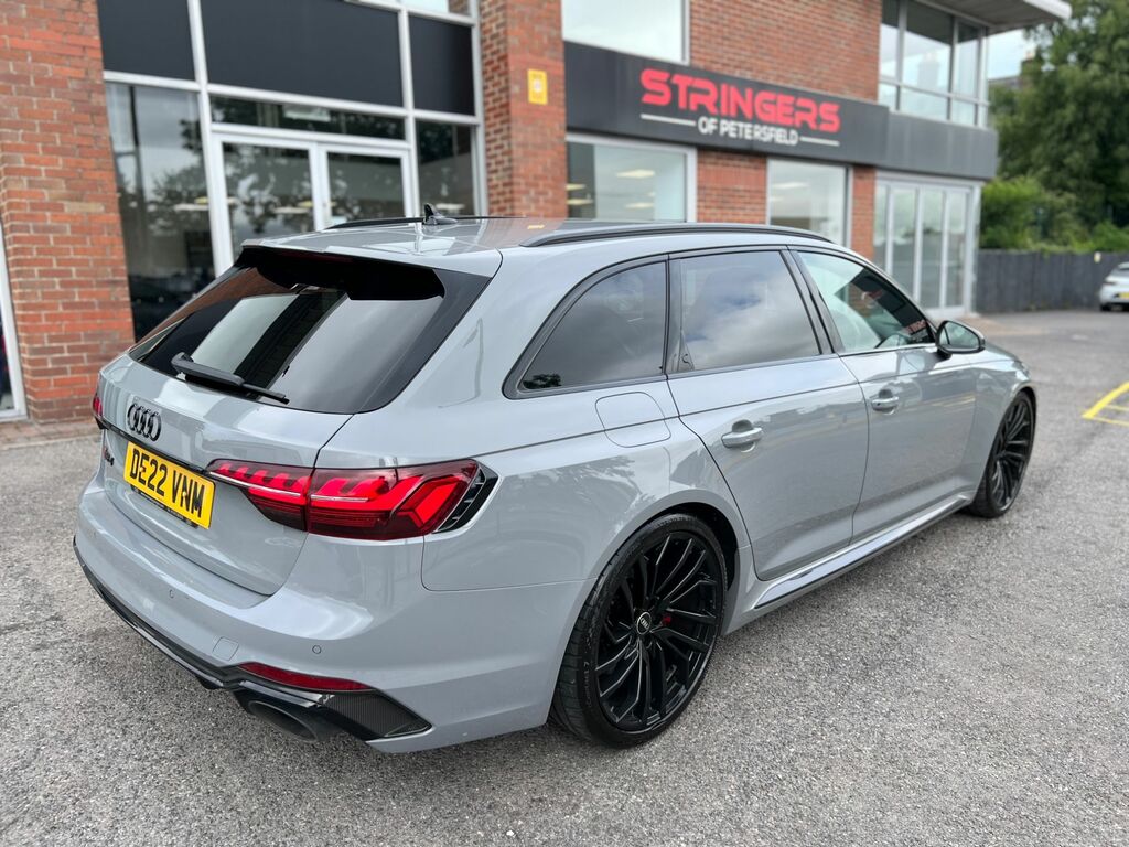 Audi RS4 Avant 2022 2.9 Tfsi V6 Carbon Black Estate Ti Black #6