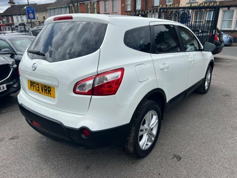 Nissan Qashqai+2 1.6 Acenta 2Wd White #5