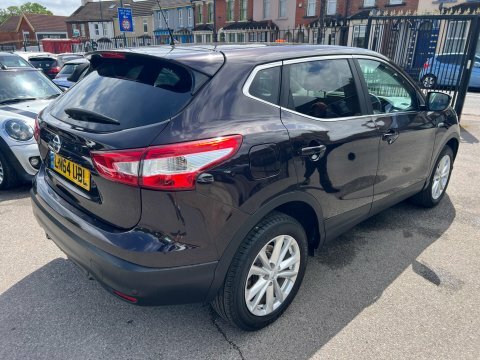 Nissan Qashqai 1.2 Dig-t Acenta LN64UBL Black #4