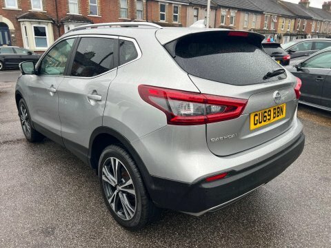 Nissan Qashqai 1.3 Dig-t N-connecta GU69BBN Silver #3