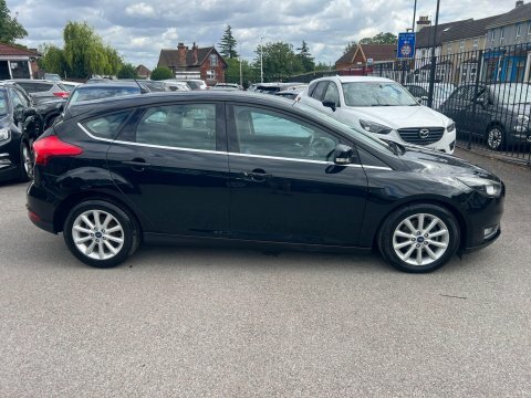 Ford Focus 1.0T Ecoboost Titanium LM17OOW Black #6