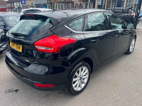 Ford Focus 1.0T Ecoboost Titanium LM17OOW Black #5