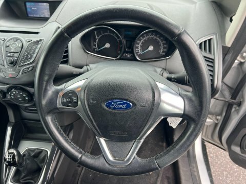 Ford Ecosport Hatchback  #18