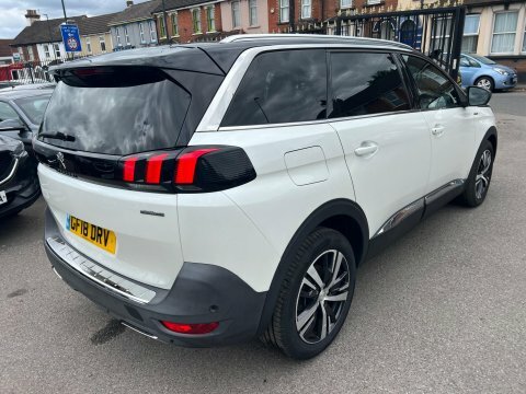 Peugeot 5008 1.6 Bluehdi Gt White #4