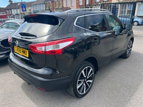 Nissan Qashqai 1.2 Dig-t Tekna LR66HMX Black #5