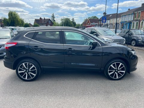 Nissan Qashqai 1.2 Dig-t Tekna LR66HMX Black #6
