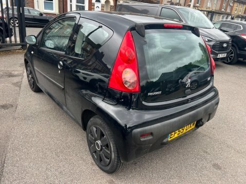 Peugeot 107 1.0 12V Urban Black #3