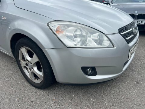 Kia Ceed Sr Black #11