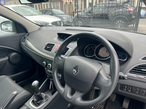Renault Megane Convertible 1.4 Red #12