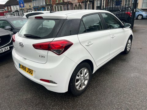Hyundai I20 1.2 Blue Drive White #5
