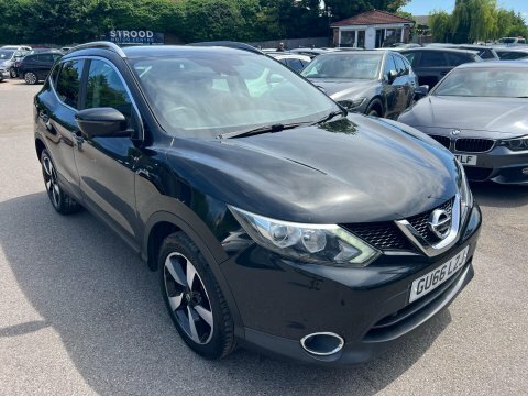 Nissan Qashqai 1.2 Dig-t N-connecta GU66LZJ Black