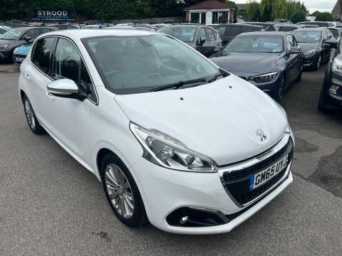 Peugeot 208 1.2 Puretech Allure White