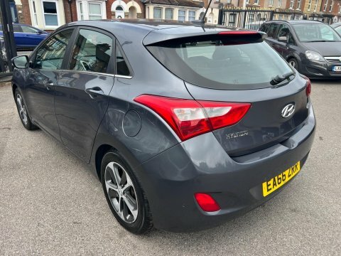 Hyundai I30 1.4 Blue Drive Grey #3