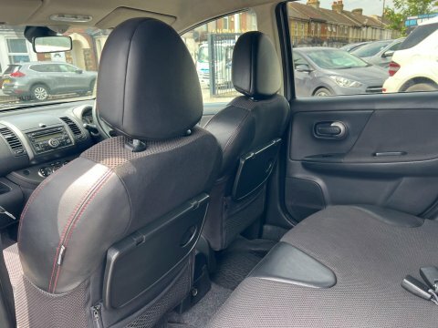 Nissan Note Hatchback 1.6 16V N-tec 2011 Red #16