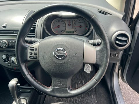 Nissan Note Hatchback 1.6 16V N-tec 2011 Red #11