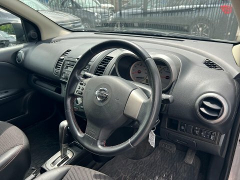 Nissan Note Hatchback 1.6 16V N-tec 2011 Red #10