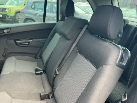 Vauxhall Zafira Sri Silver #27