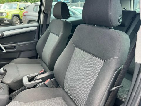 Vauxhall Zafira Sri Silver #24