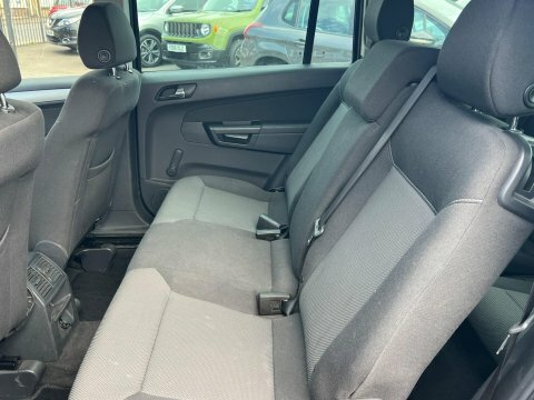 Vauxhall Zafira Sri Silver #26