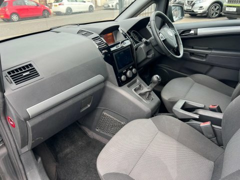 Vauxhall Zafira Sri Silver #22