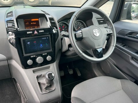 Vauxhall Zafira Sri Silver #21