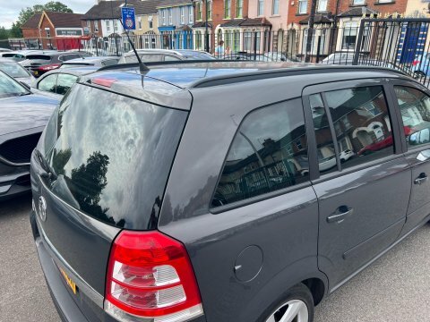 Vauxhall Zafira Sri Silver #15