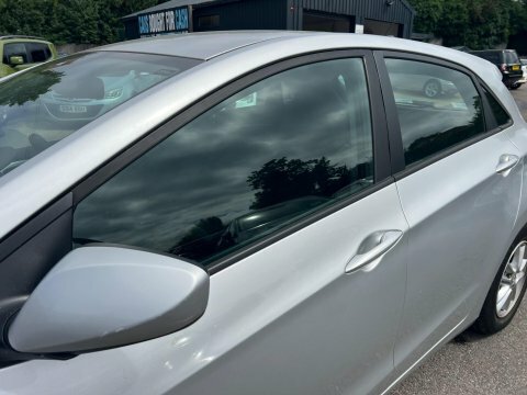 Hyundai I30 Crdi Se Nav Silver #13