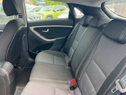 Hyundai I30 Crdi Se Nav Silver #24