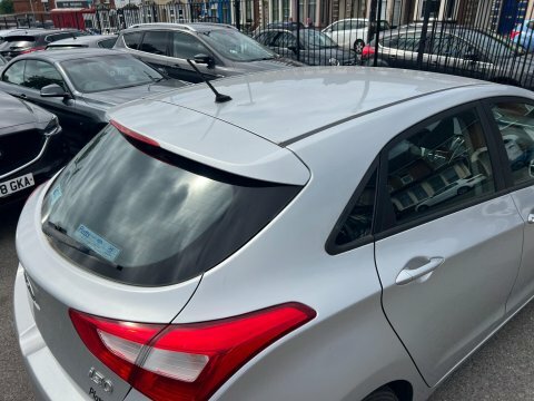 Hyundai I30 Crdi Se Nav Silver #14